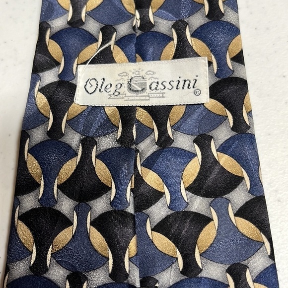 Oleg Cassini Imported Silk Tie ✝️ - Picture 11 of 15